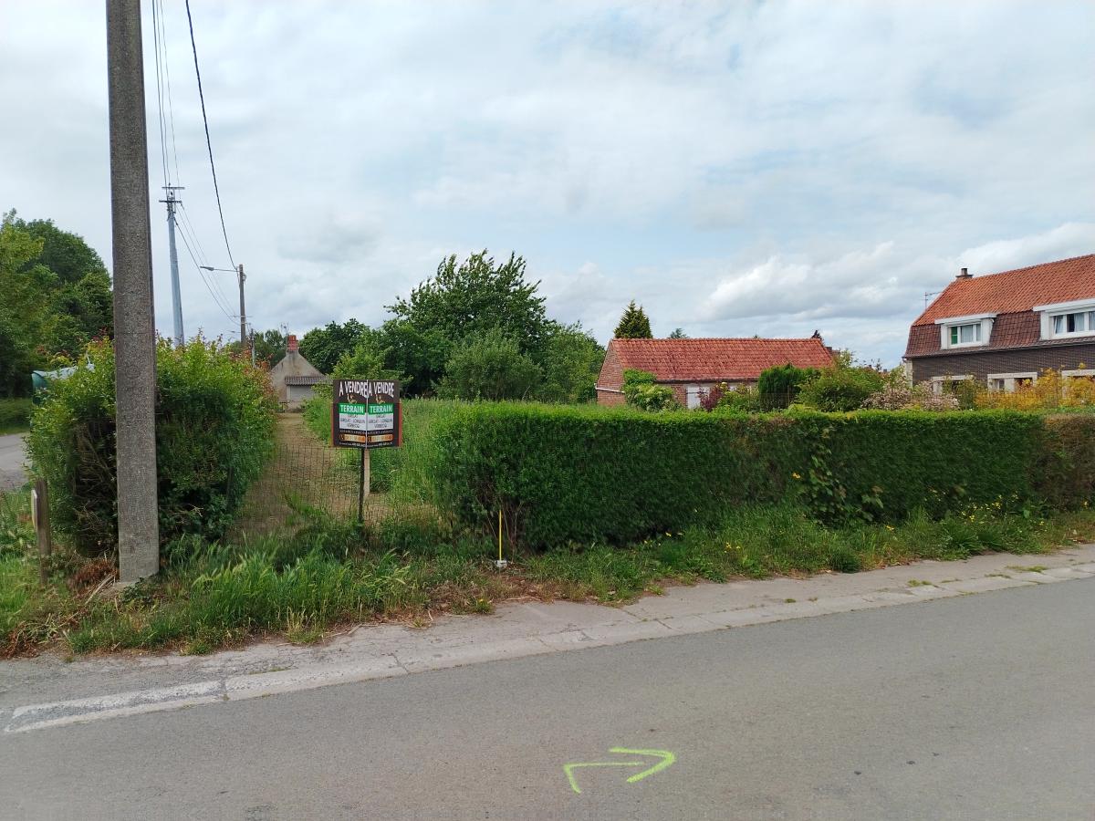 Terrain à Mametz