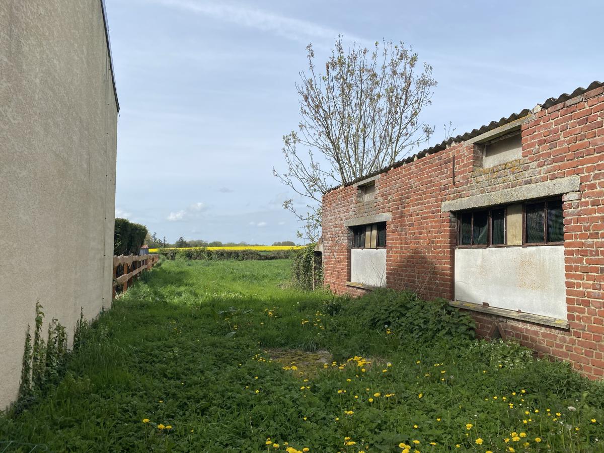 terrain à Aire-sur-la-Lys